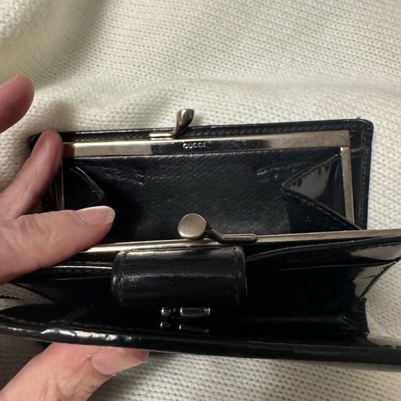 Gucci Patent Black Wallet with Silver Logo - Picture 11 of 13
